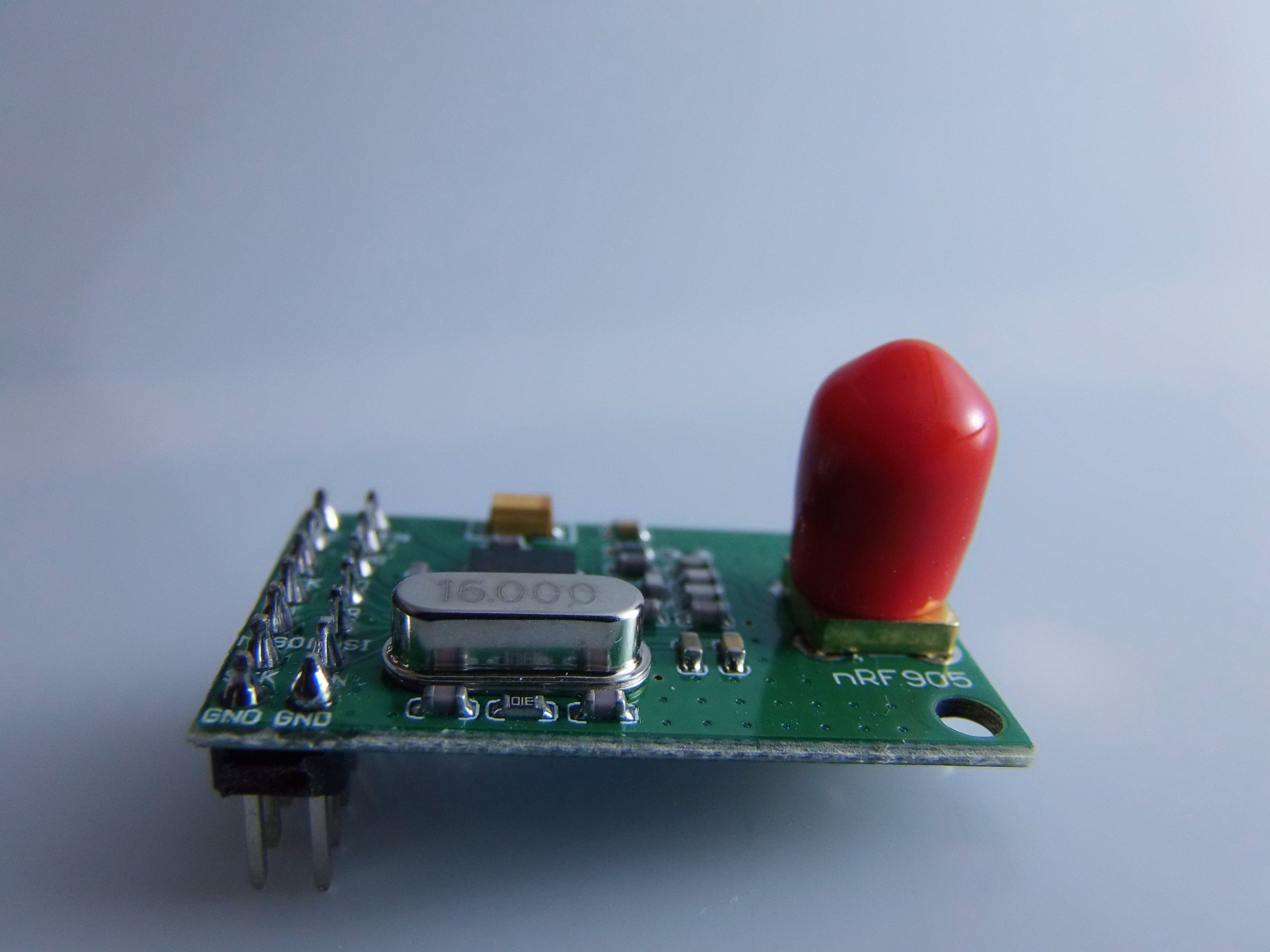 NRF905 Wireless Communication Transmission Modulo Arduino compatibile (PTR8000?+) con unntenna 433/486/915MHz NRF905 Wireless Communication Transmission Modulo Arduino compatibile (PTR8000?+) con unntenna 433/486/915MHz