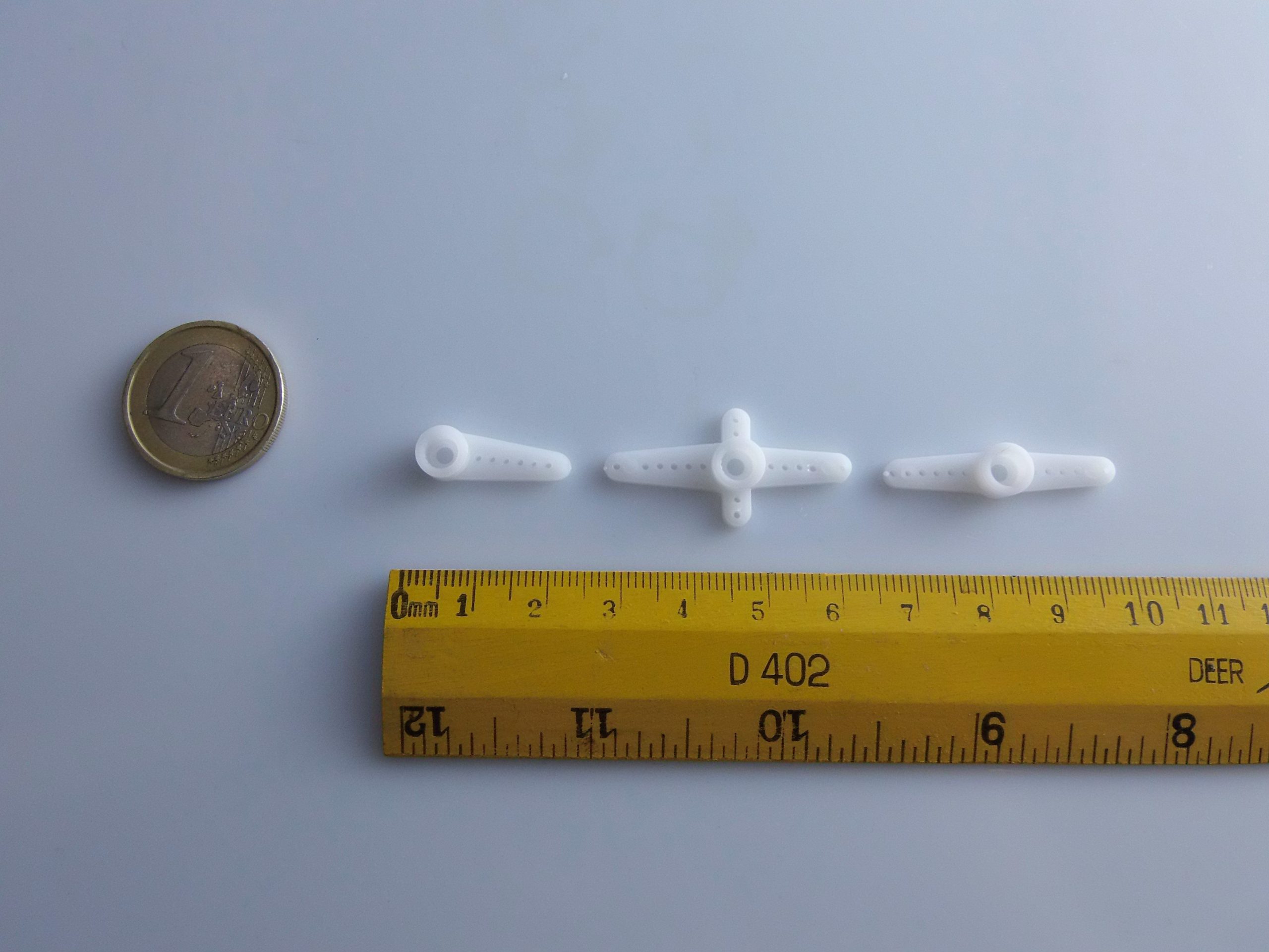 Micro servo 9g SG90 per modellismo RC elicotteri aerei robotica amatoriale arduino Micro servo 9g SG90 per modellismo RC elicotteri aerei robotica amatoriale arduino