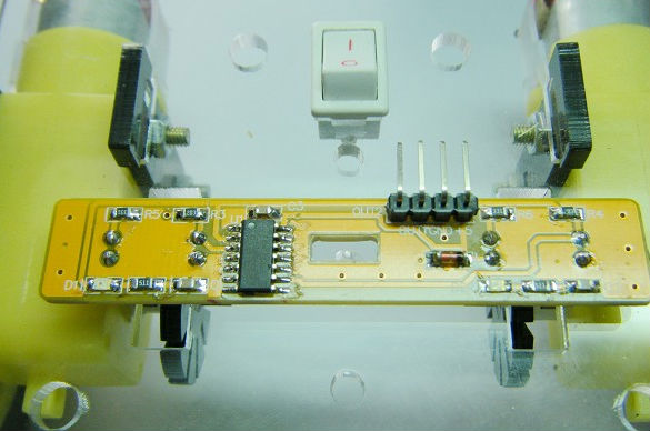 Doppio Sensore di Velocità Tachimetro conteggio impulsi tramite infrarossi Doppio Sensore di Velocità Tachimetro conteggio impulsi tramite infrarossi