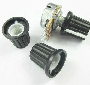 5 Pezzi BLACK PLASTIC KNOB WITH WHITE POINTER