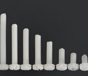 10 Pezzi M3*10 Viti in Nylon