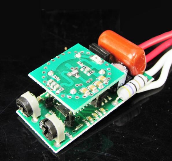 220V intelligent body Sensore Pulsante / microwave radar Sensore Pulsante / Regolabile distance from the light control 220V intelligent body Sensore Pulsante / microwave radar Sensore Pulsante / Regolabile distance from the light control