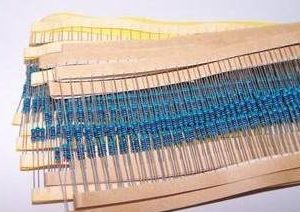 Kit resistori 1/4 w, 3,9 K-10 m, 50 pezzi di 50 tipi: 5,6 K 56 K 560 K 6,8 K 62 K 620 K 7,5 K 68 K 680 K 8,2 K 75 K 750 K 9,1 K