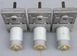 Motoriduttore 12-24V 80 giri / min