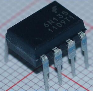 Integrato 6N135 Fotoaccoppiatore uscita a transistor DIP-8