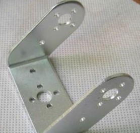 DIY Staffa ad U Inclinata per Robot