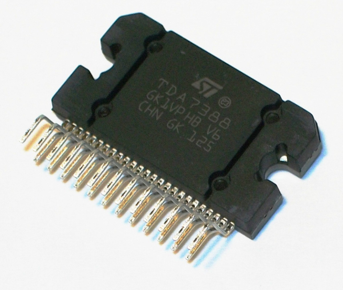 TDA7388 IC Circuiti Integrati - immagine 3