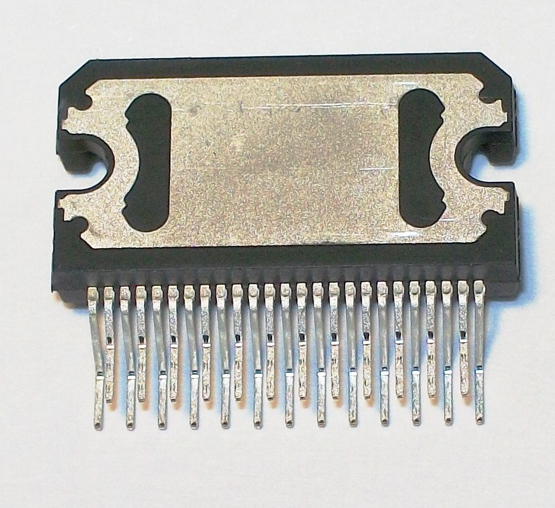 TDA7388 IC Circuiti Integrati - immagine 4