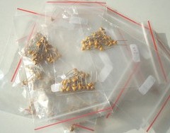 Kit Condensatori Monolitici 10 Pezzi per 16 Valori: da 1PF a 1UF