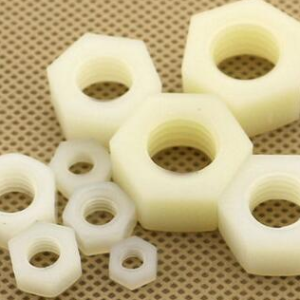 10 pezzi Dadi in nylon M3