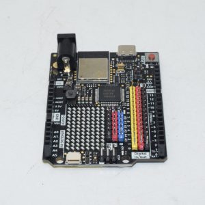 arduino-uno-r4-wifi-fornte-retro
