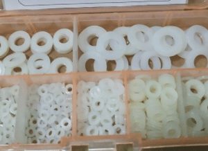 Rondella piatta in nylon da 500 pezzi M2 / M2,5 / M3 / M4 / M5 / M6 / M8M10