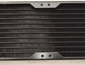 Radiatore dello scambiatore di calore in alluminio SP-240, fila di raffreddamento ad acqua in alluminio per dissipazione del calore del tubo, porta filettata femmina