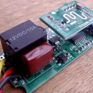 Sensore di movimento a microonde per Arduiner, 0-6 metri. Pulsante includedo. SKU ARD0010509." Questa descrizione concisa e i
