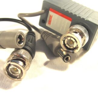 Coppia balun Linq BNC-200 alimentato per video e audio RJ45, utilizzato in videoglianza. Prodotto Arduiner, SKU ARD0010683.