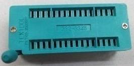 Zoccolo universale ZIF per test IC con 28 pin e corpo largo. Prodotto Arduiner, SKU ARD0011104. Prezzo €1,97 (disponibile su 