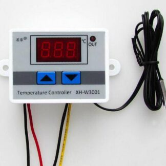 **Alt-text SEO/Accessibilità:** Regolatore di temperatura digitale XH-W3001 per Arduiner, disponibile in 12V, 24V e 220V. Ter