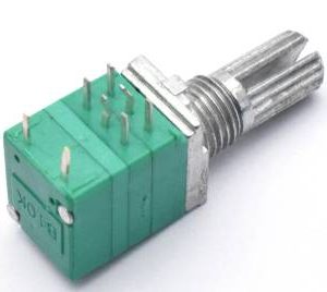 Due pezzi RV097GS potenziometri doppio 6 pins B100K con interruttore. Prodotto Arduiner, SKU ARD0011372." Questo alt-text è c