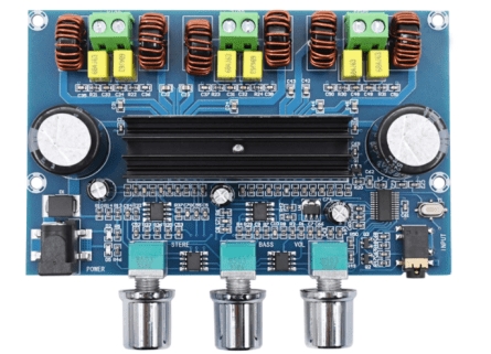**Alt-text SEO/accessibilità:** "Scheda amplificatore di potenza digitale XH-A305 con TPA3116D2, 2.1 canali Bluetooth 5.0 e i