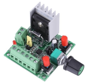 Controller Arduiner per azionamento motore passo-passo, con controllo della velocità avanti e indietro. SKU ARD0011854, € 12,