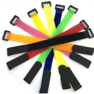 **Alt-text SEO/accessibilità:** "Cinghie per cavi riutilizzabili da 20x300mm con gancio per batteria - 2 pezzi. Prodotti per 