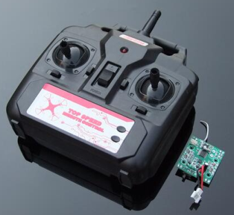 **Alt-text SEO/accessibilità:** "Quadcopter DIY con controllo remoto 2.4G, chip ricevitore inclusi. Prodotto della categoria 