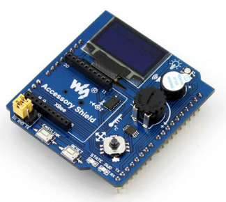 **Alt-text SEO/accessibilità:** Shield per Arduino con Joystick, potenziometro, buzzer e sensore. Prodotto disponibile in on