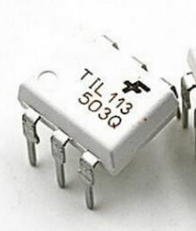 Optoisolatore TIL113 DIP-6 di Arduiner. IC integrato semiconduttore per elettronica/maker, SKU ARD009607, prezzo € 1,97.