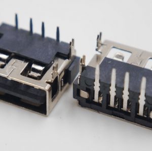 Connettori USB 2.0 AF Corti 90° – 15 Pezzi per Montaggio su PCB