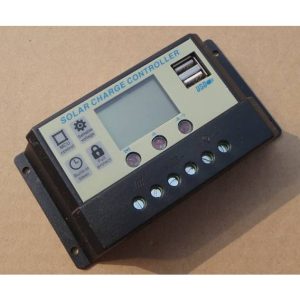 Regolatore solare 10A regolatore di carica Fotovoltaico Display LCD CM20K